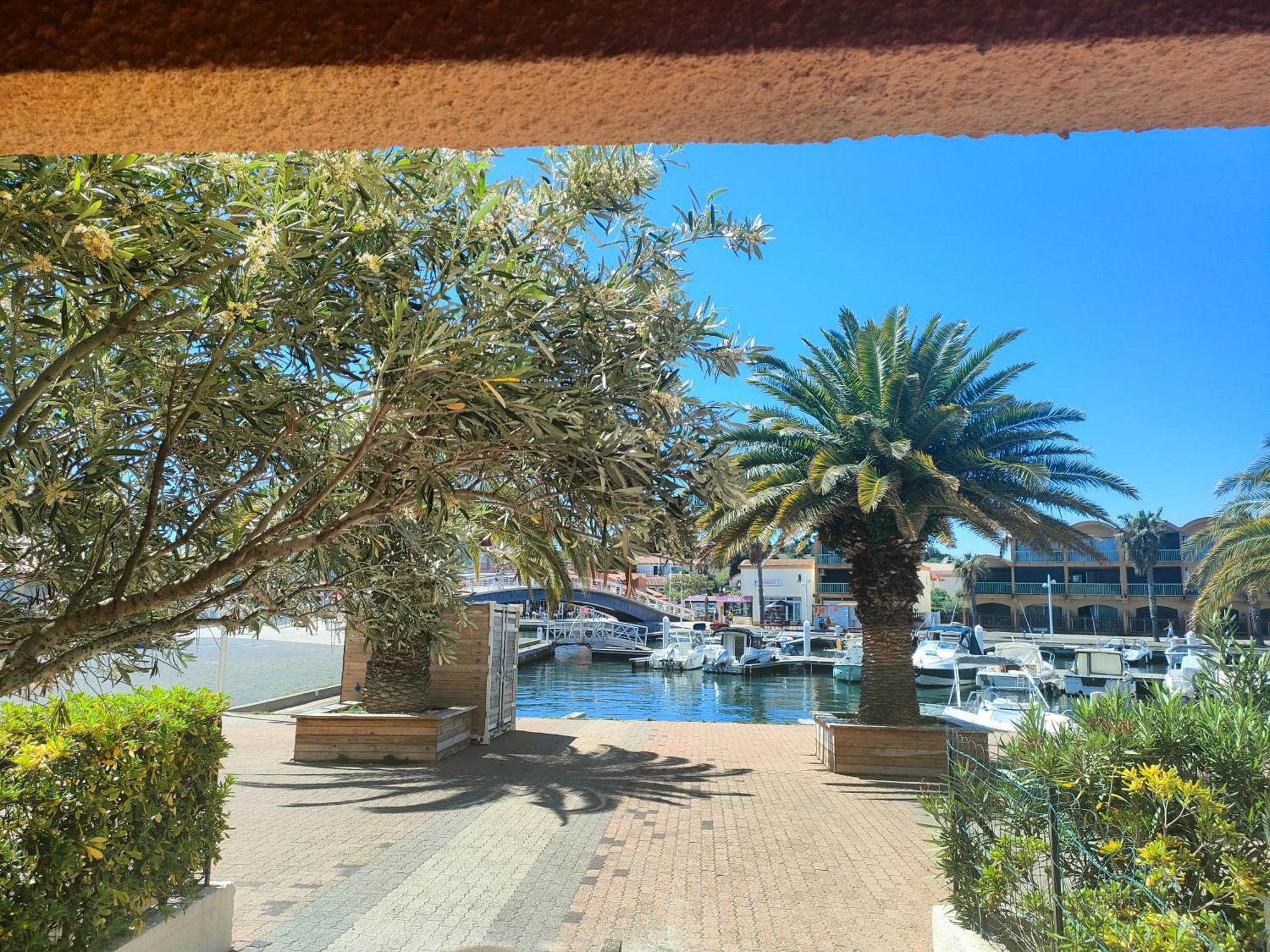 Gruissan, Studio Cabine, Au Calme Vue Degagee Sur Marina Buitenkant foto