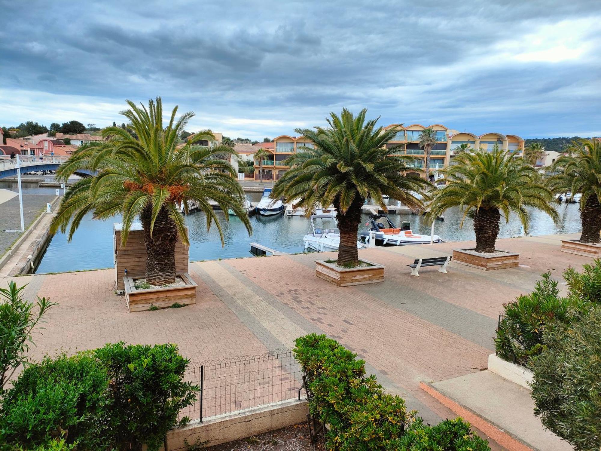 Gruissan, Studio Cabine, Au Calme Vue Degagee Sur Marina Buitenkant foto